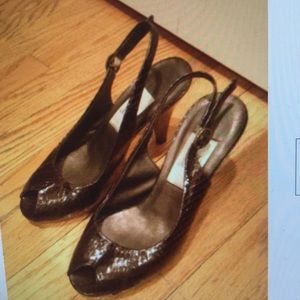 Jildor 6.5 brown patent leather embossed sling